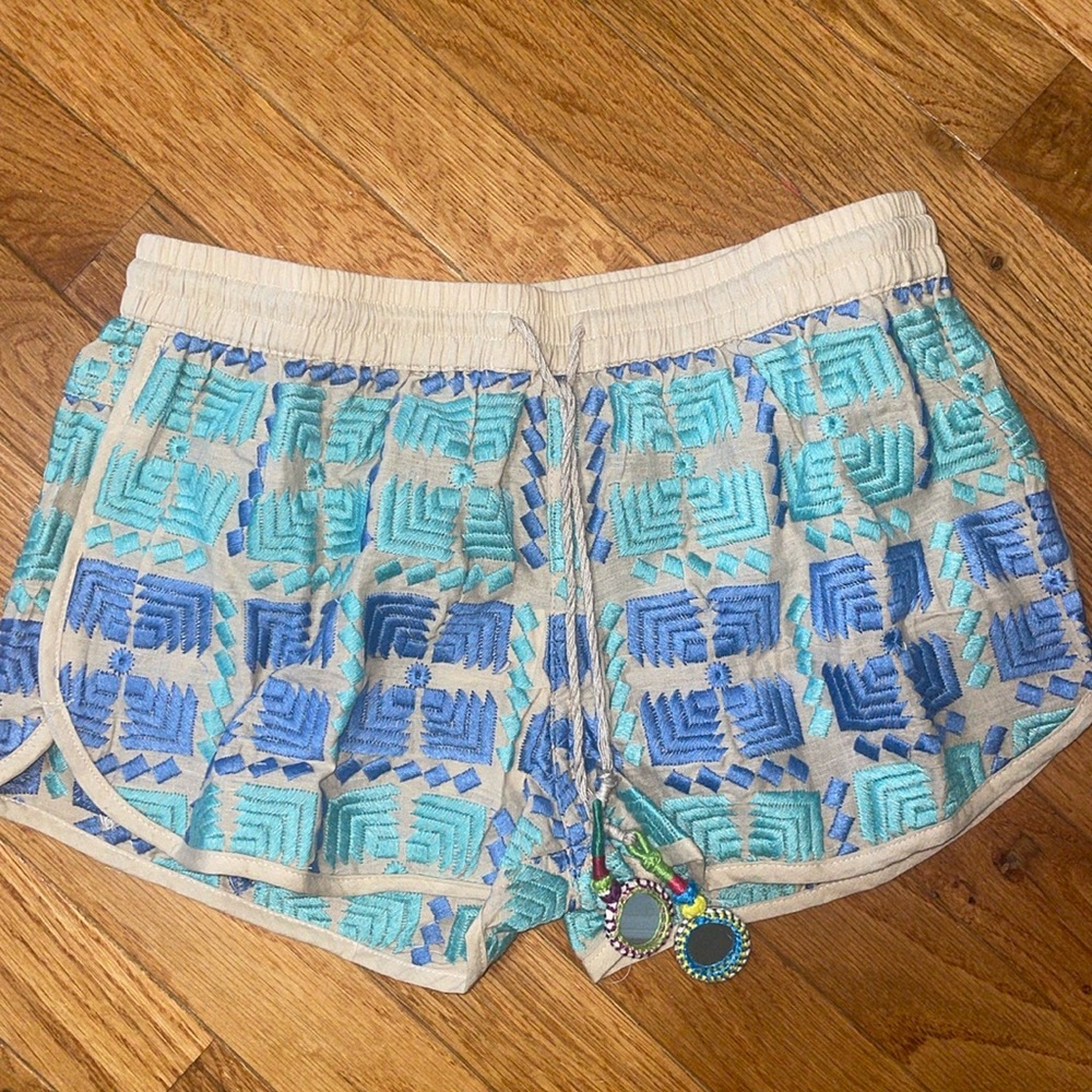 RAGA Embroidered shorts NWT size XS